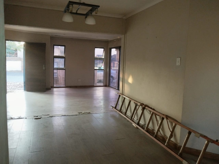3 Bedroom Property for Sale in Tlhabane West North West